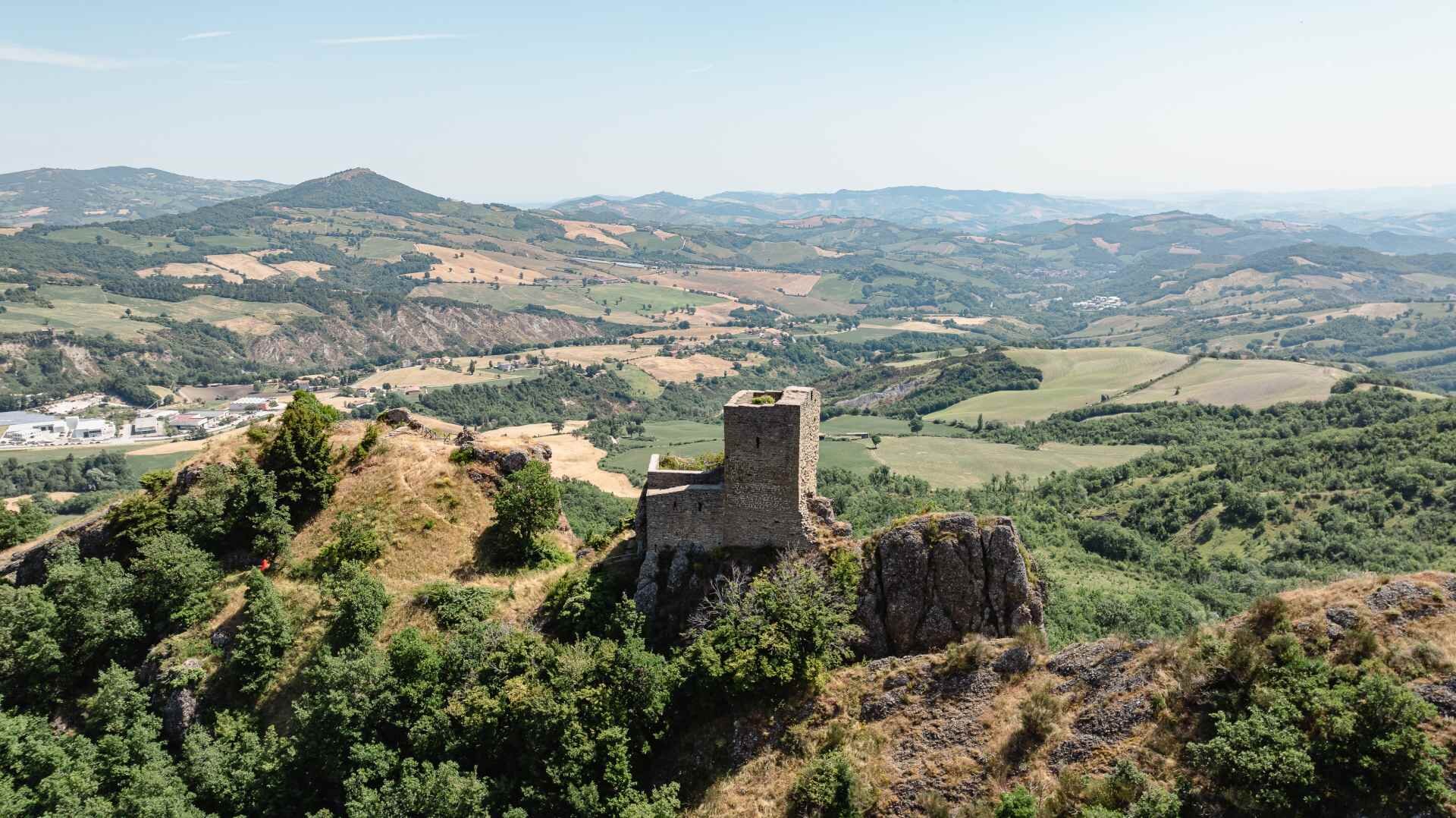Borgo di Pietrarubbia alle Marche vito dall'alto | © Gianluca Maroccini