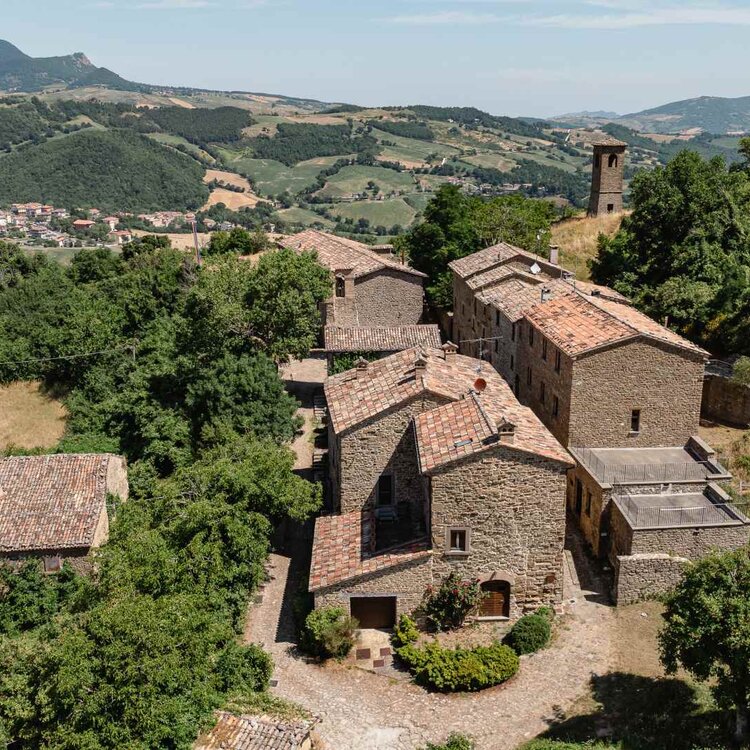 Borgo di Pietrarubbia, Marche | © Gianluca Maroccini