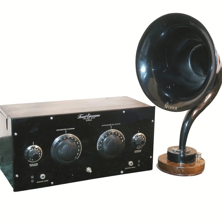 Radio d'epoca | © Gianluca Maroccini